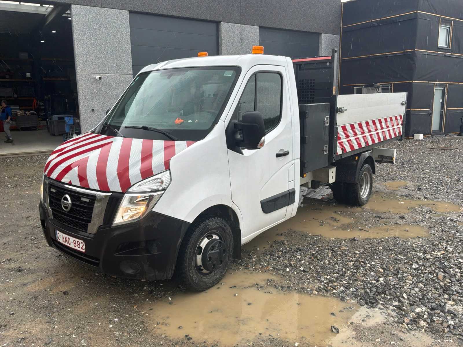 Nissan Truck with tilting body