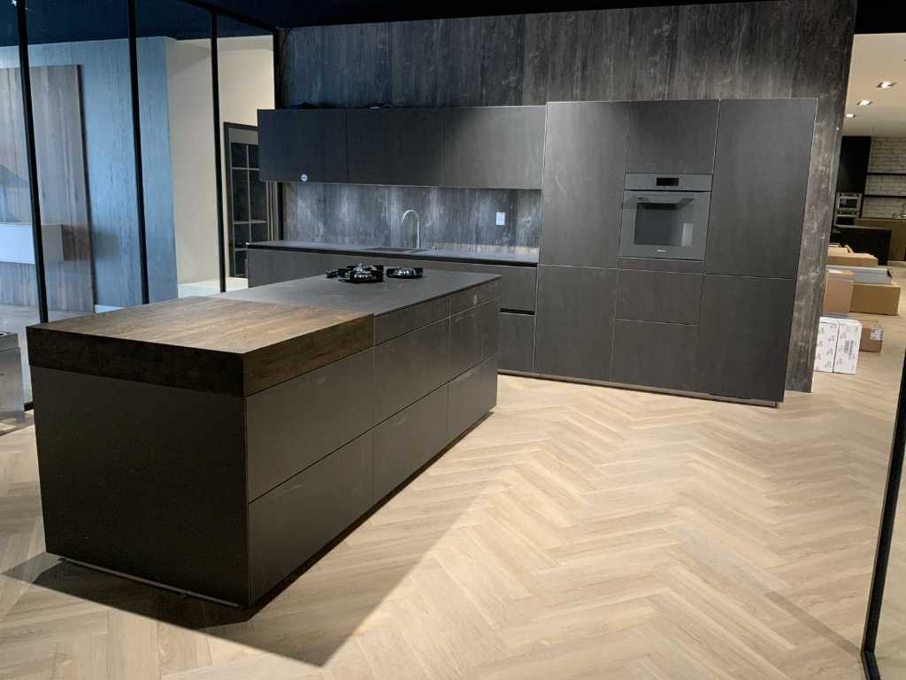 Showroom kitchens and appliances