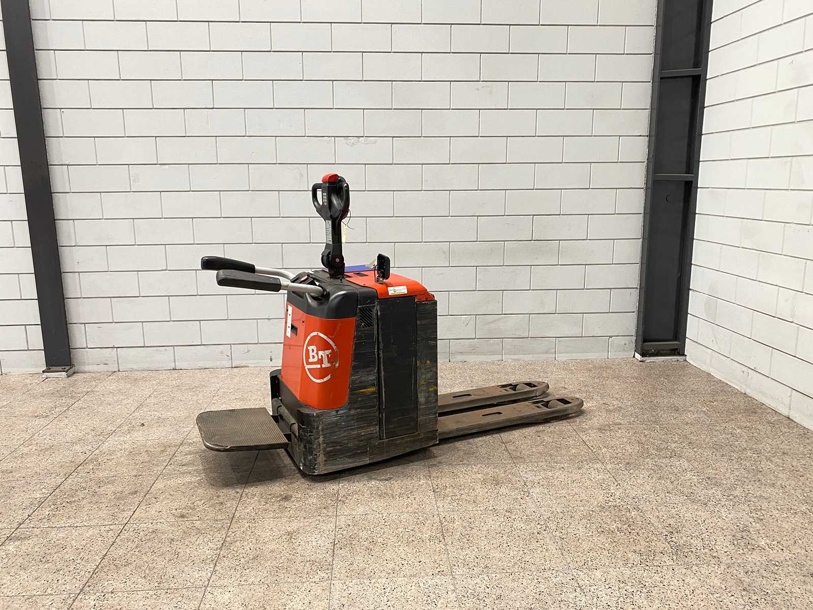 BT – 2006 – LPE240 – Electric pallet truck