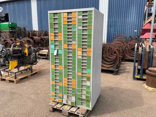 Workshop cabinet (2x)