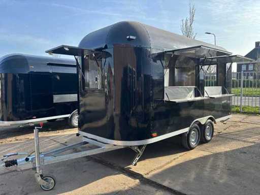 2026 Carros 2.1 - Airstream - Foodtruck