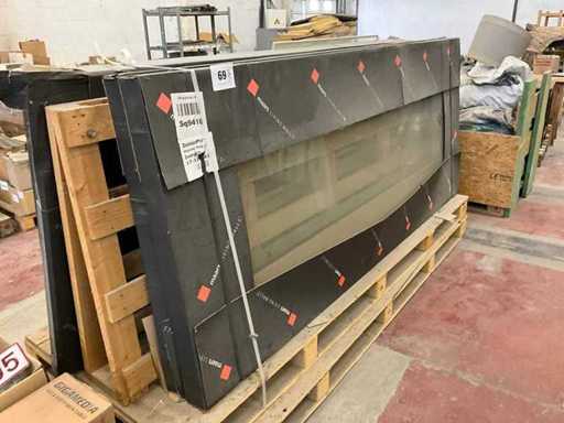 Stalen raamkozijn met dubbel glas (4x)
