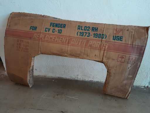 Chevrolet - C/K 10 - Front right screen - Body