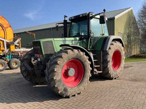 1999 Fendt 824 Turboshift All-wheel drive farm tractor