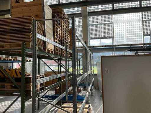 Pallet rack without contents