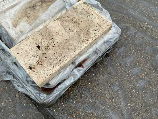 Bordure de piscine : environ 10 pièces