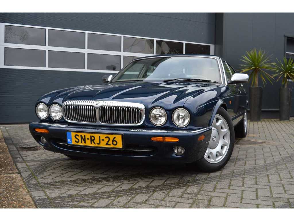  Daimler V8 Super | Sedie estese + capitano | Anno 1997 | SN-RJ-26 | 