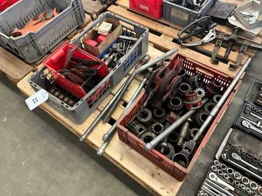 Lotto di utensili manuali