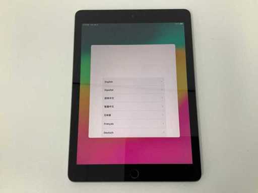 Apple - 9,7-calowy iPad Wi-Fi, 32GB, Space Gray - MR7F2NF/A