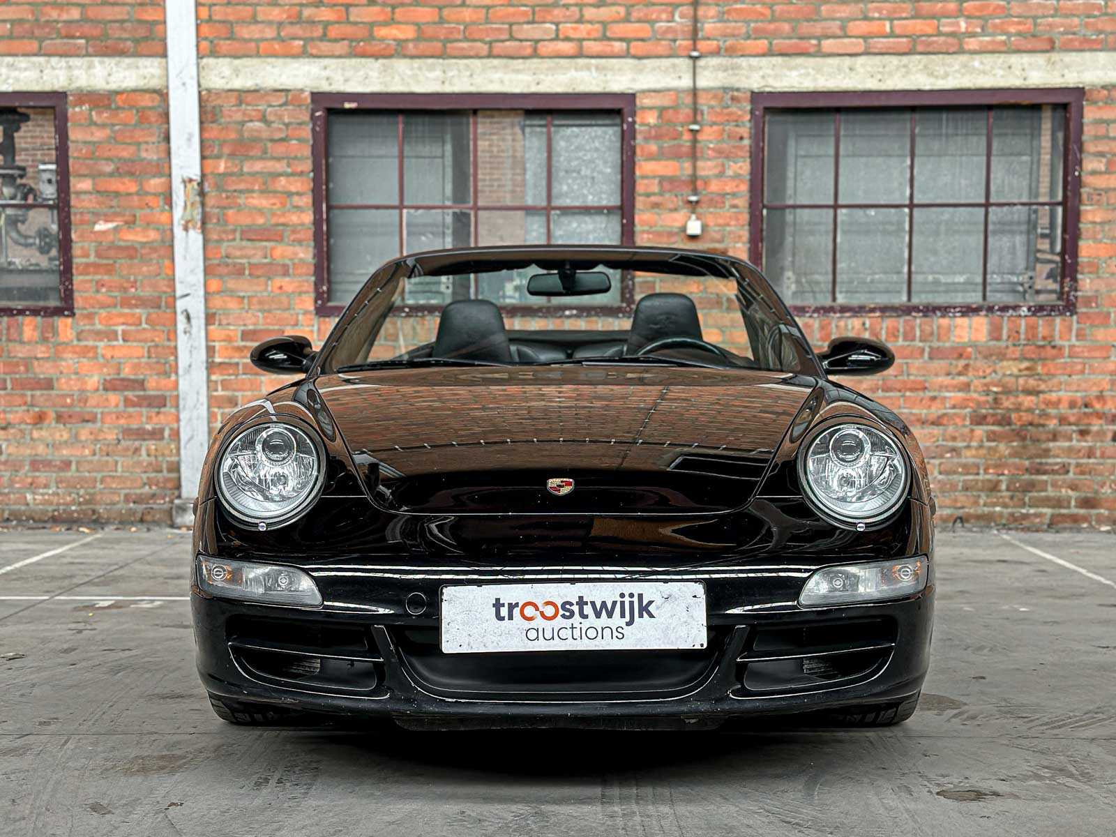 Porsche 911 Carrera Cabriolet 997 3.6 325pk 2005 handgeschakeld -Youngtimer-