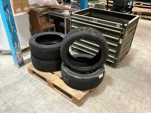 1 juego de 4 neumáticos de invierno para Polestar 1 u otros vehículos, Semperit Speed Grip 5 245/45 R 19 VXL perfectamente bien