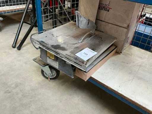 Aparat de ferăstrău pentru plăci Powerplus POW749