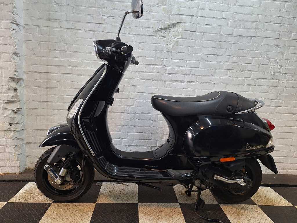 Piaggio Vespa S 45 km motoretă în 4 timpi