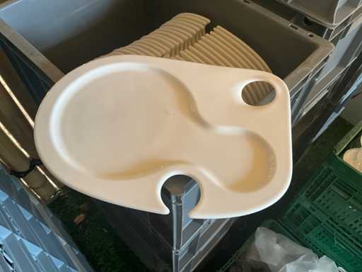 Large batch of decorative plates