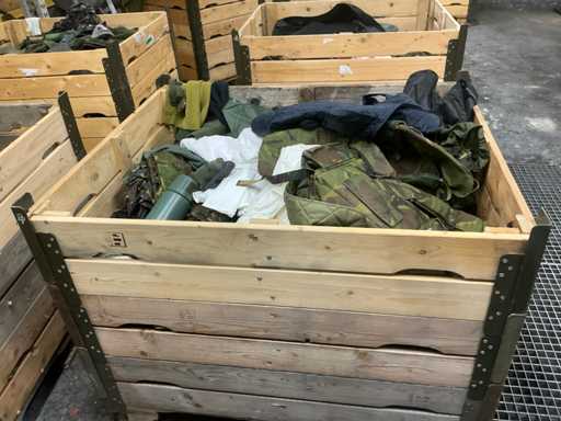Various NL Army Clothing