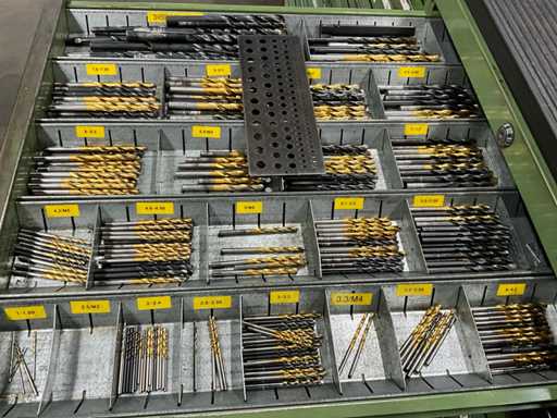 Ladelichaam met verschillende boren en frezen