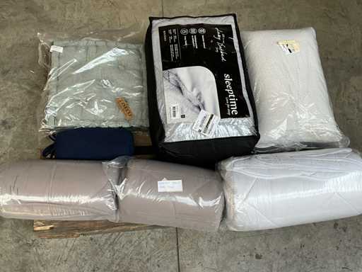 Mix kavel diverse Beddengoed