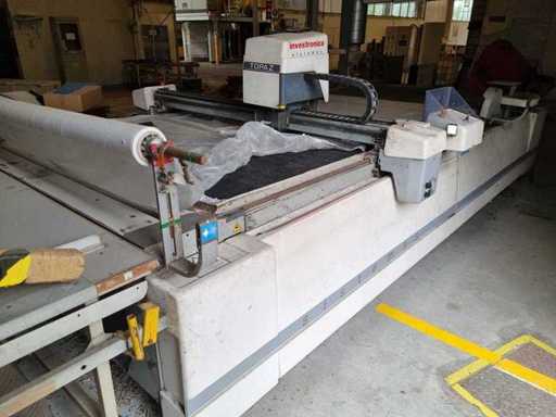 INVESTRONICA CV 040/070 Mesa de corte automática para textil - 1997