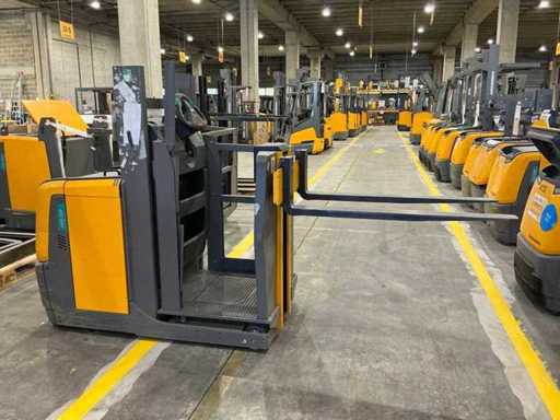 Jungheinrich - 2020 - EKS 110 Z 100E 120 - Order picker