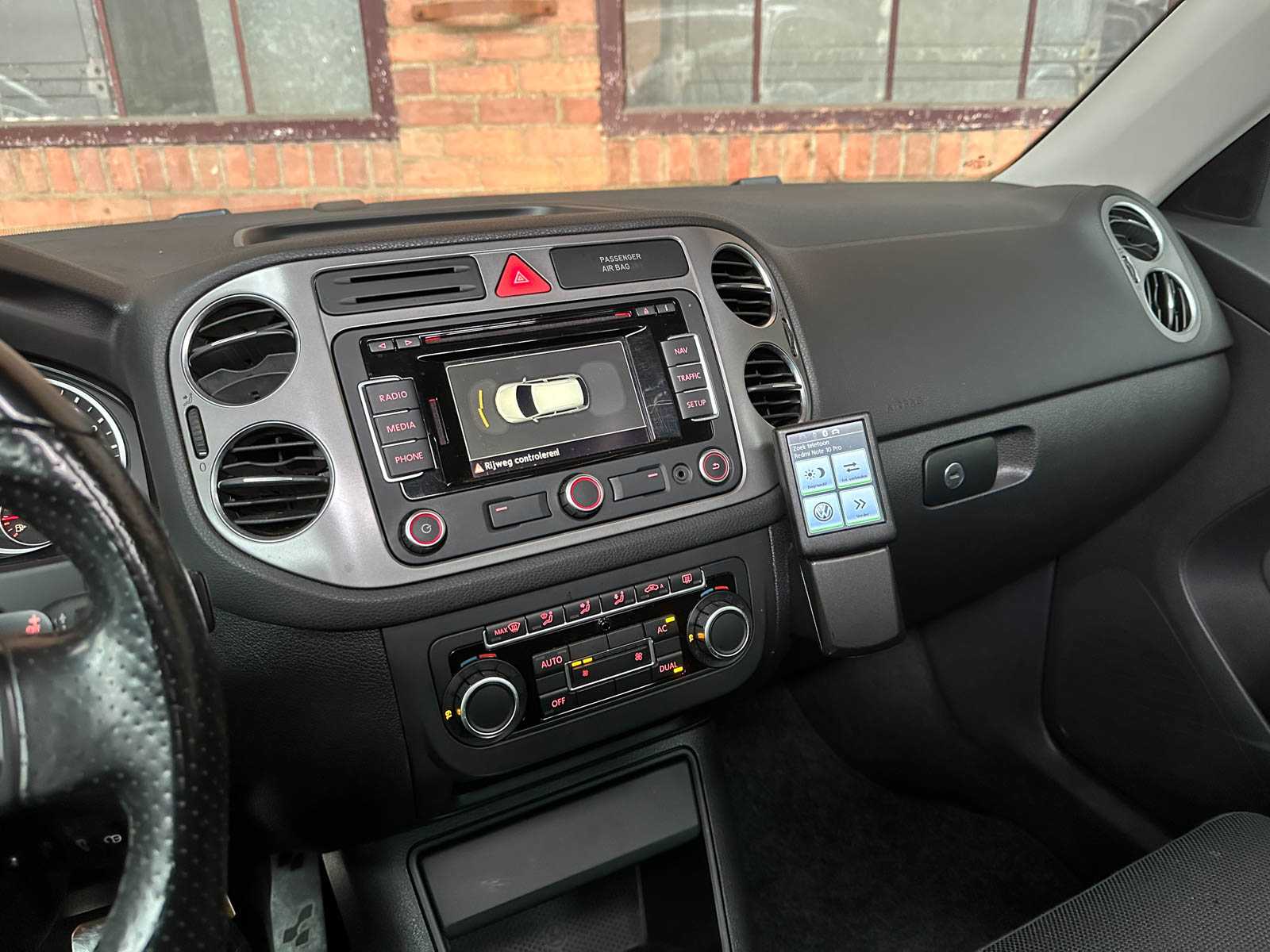 Volkswagen Tiguan 2.0 TSI Sport&Style 4Matic R-Line 170hp 2010, 21-KJR-3 Youngtimer