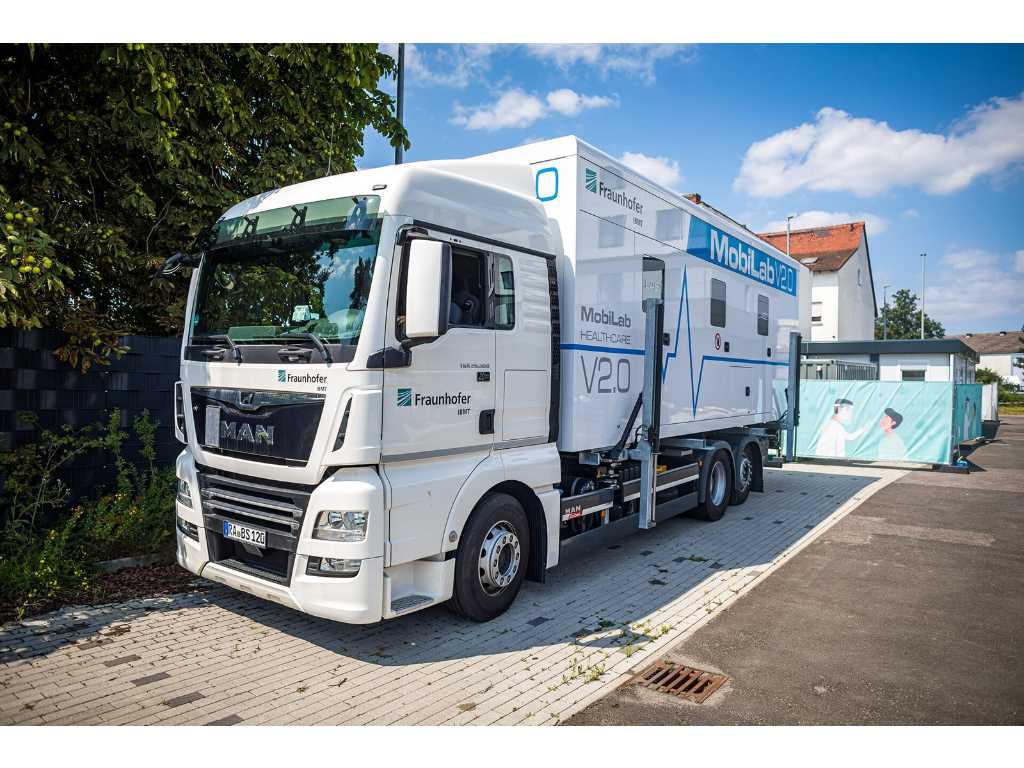2020 MAN TGX Truck(Truck) Mobilne laboratorium w zestawie.