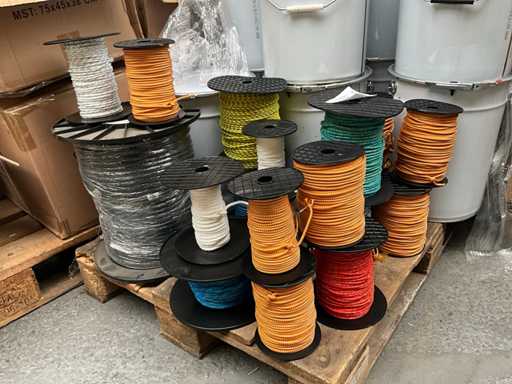 Frânghii de petrecere