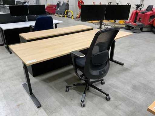 Bureau set