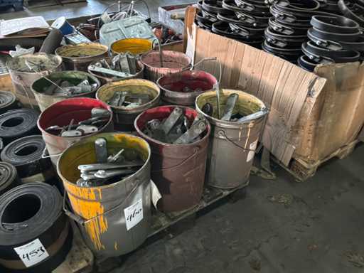 Partij half fabricaat onderdelen