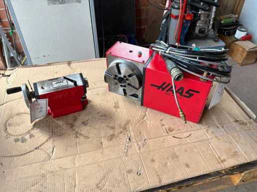 HAAS HRT - 160 - Brush & HTS 5 Manual Tailstock