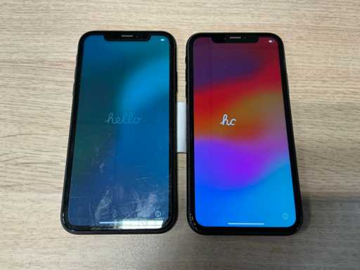 Apple Iphone XR (64GB) Mobile Phone (2x)