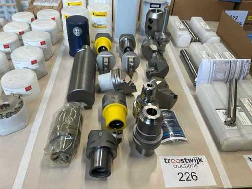 Kennametal and Schunk PSC63/ CaptoC6 turning chisel (17x)