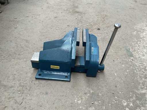 XP Tools Vise