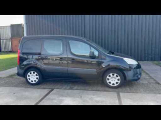 632bd061-7c76-4a87-961c-dc4d1e9a572d.mp4