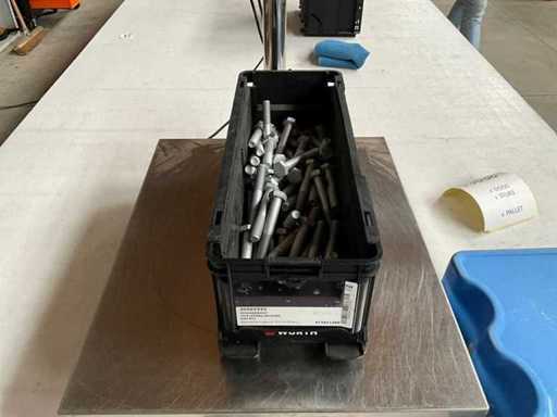 Boulon hexagonal Würth 8,94 kg M12x80 dans une boîte empilable