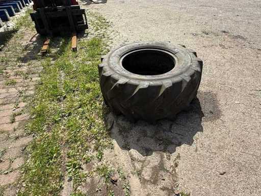 Dunlop - Opony 400/70-20