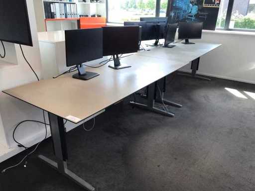 Bureau (2x)