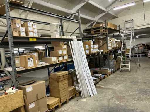 Grande lotto di parti per piscine