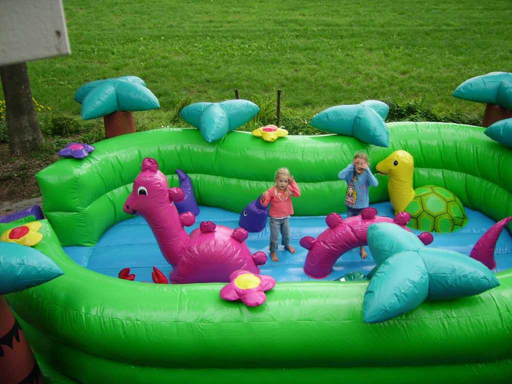 bouncy castle Seaworld