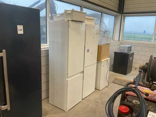 Refrigerator various (3x)