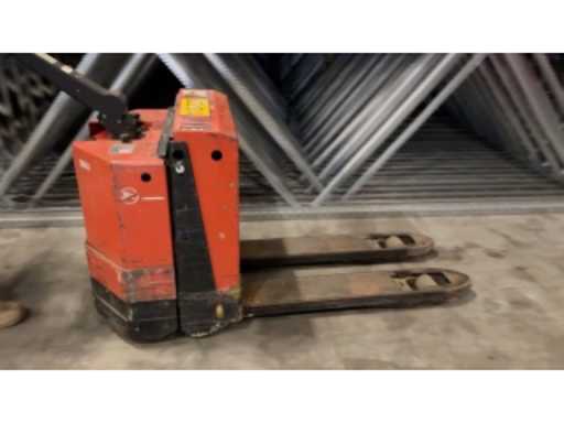 f5ff6eba-8fbd-4c09-8968-e8810076bf9b.mp4