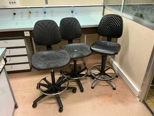 Lab Chairs (3x)