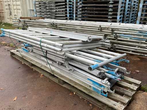 Diverse piese din schelă mobilă din aluminiu 