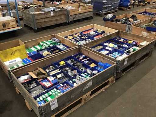 Pallets diverse lagers en diversen (4x)