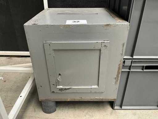 Fireproof cabinet and cash drawer