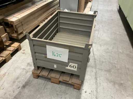 HESON® Stapelbehälter, mit ½ Vollwandklappe, Tragkraft 2.000 kg, BxT 1.200 x 800 mm