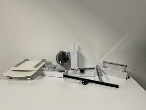 Vari accessori da bagno