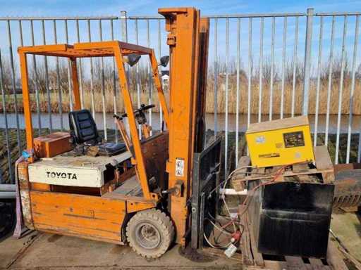 Toyota 2FBE18 Forklift