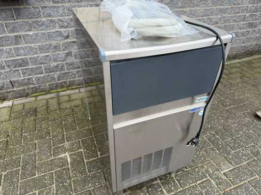 Konig - 90kg Crunch ice machine - Shard ice machine