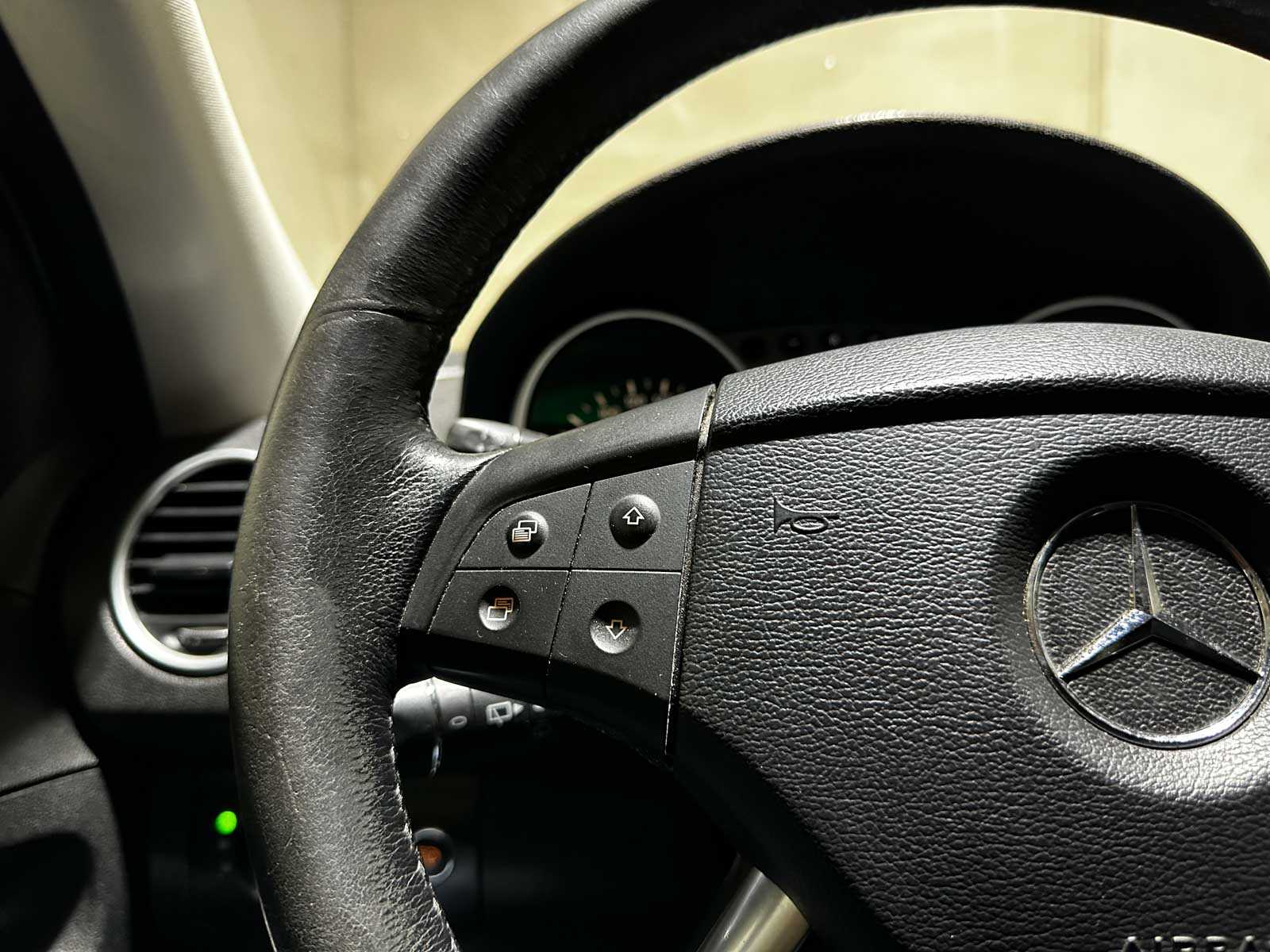 Mercedes-Benz ML350 3.5 V6 272pk 2006 ML-Klasse, XG-979-V