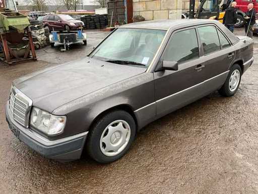 1992 Mercedes-Benz 300D W124 Passenger Car